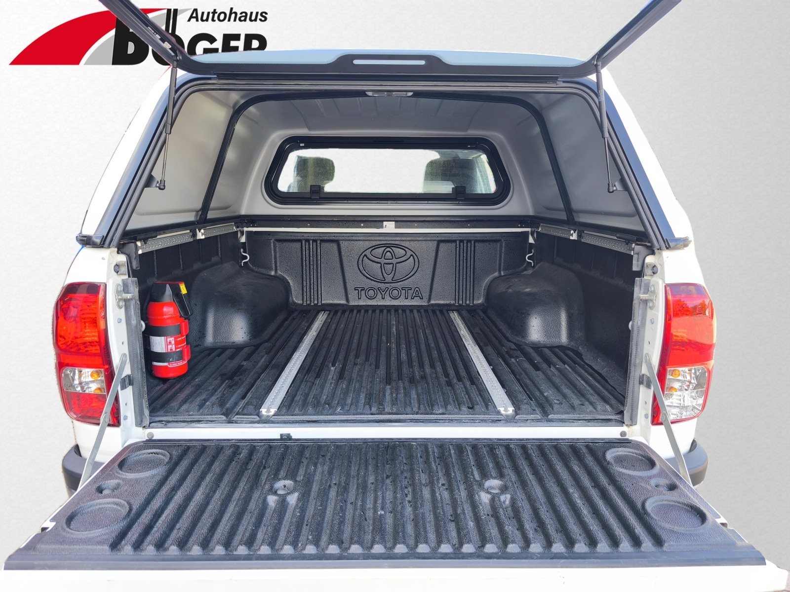 Toyota Hilux – Bild 12