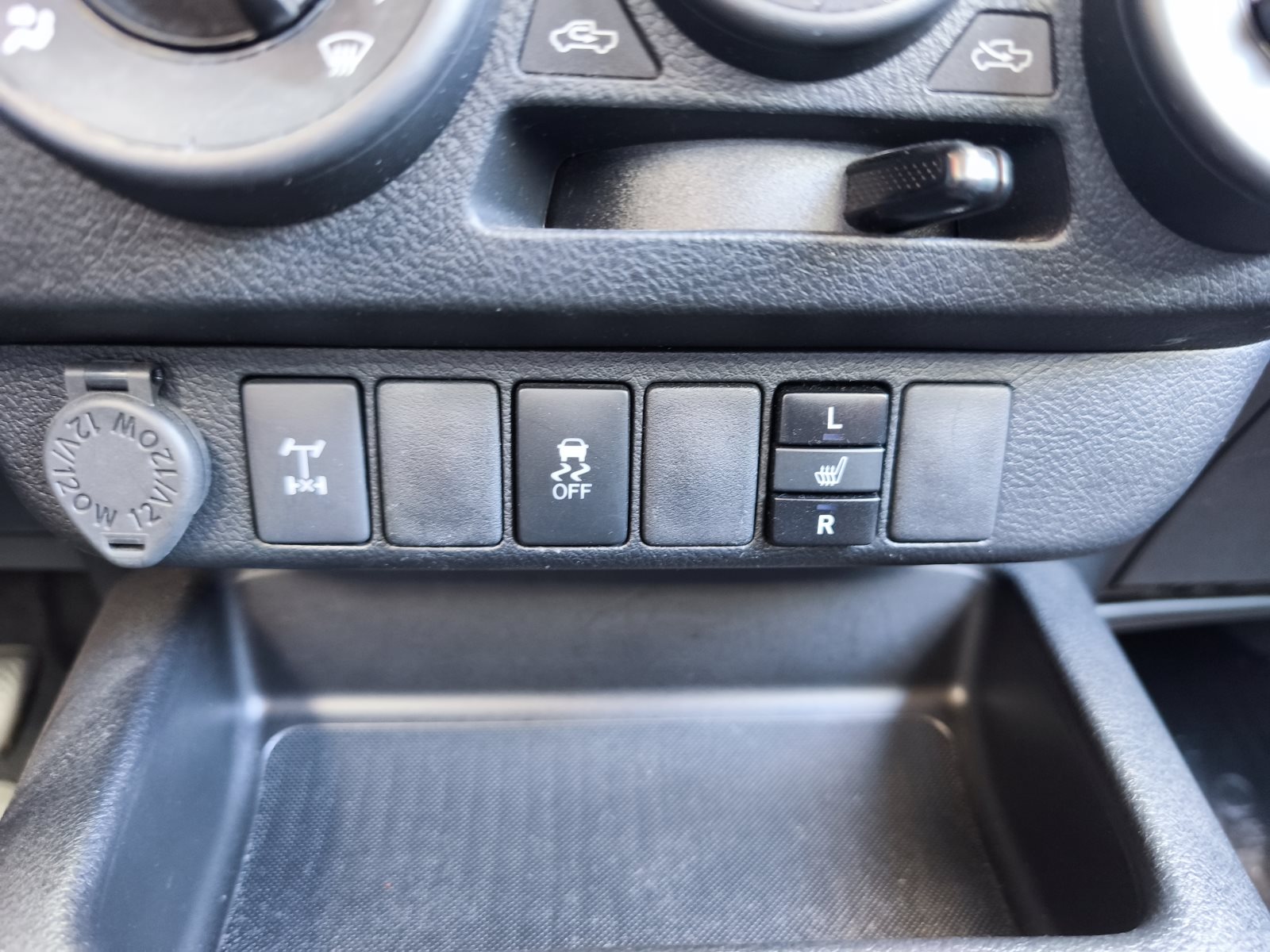 Toyota Hilux – Bild 17