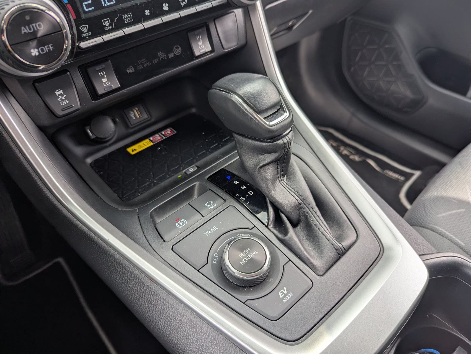Toyota RAV4 – Bild 14