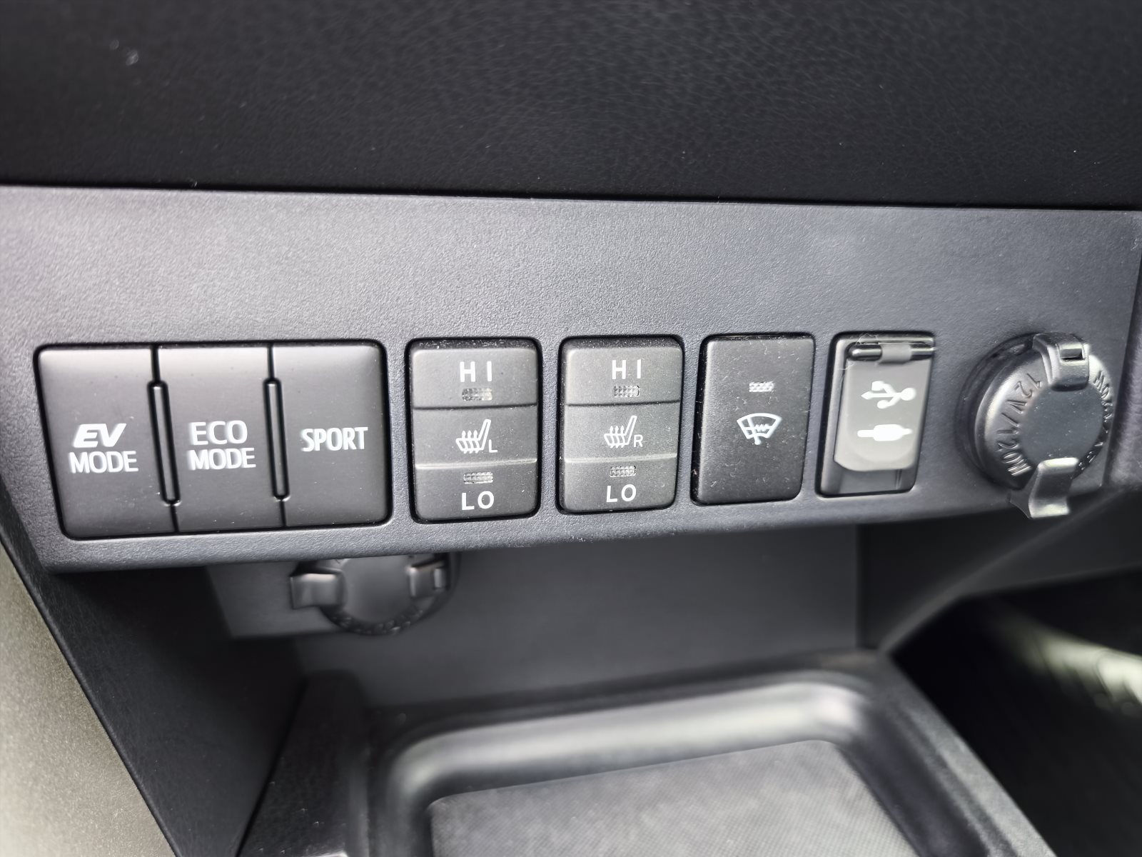 Toyota RAV4 – Bild 29