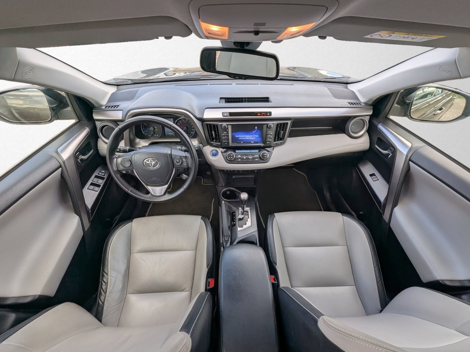 Toyota RAV4 – Bild 9
