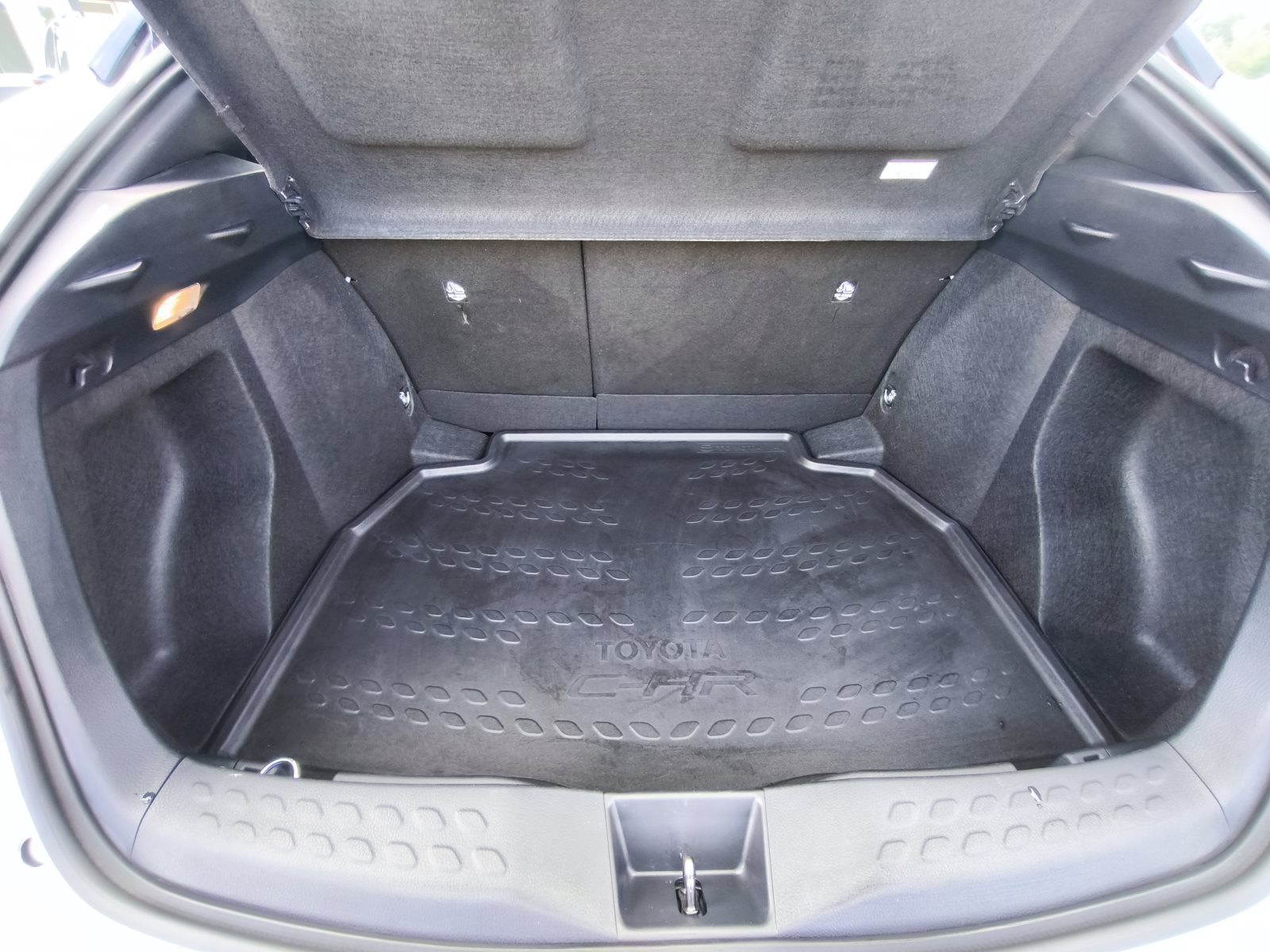 Toyota C-HR – Bild 14
