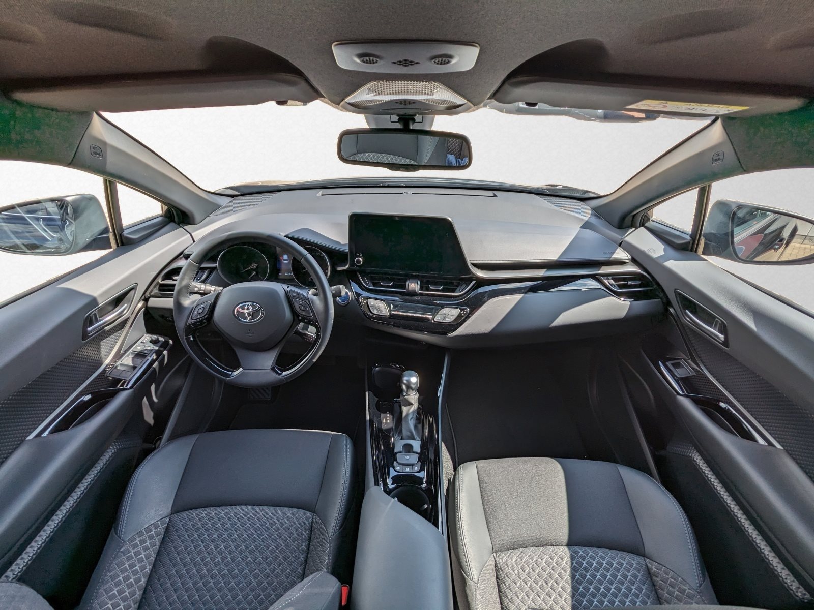 Toyota C-HR – Bild 12