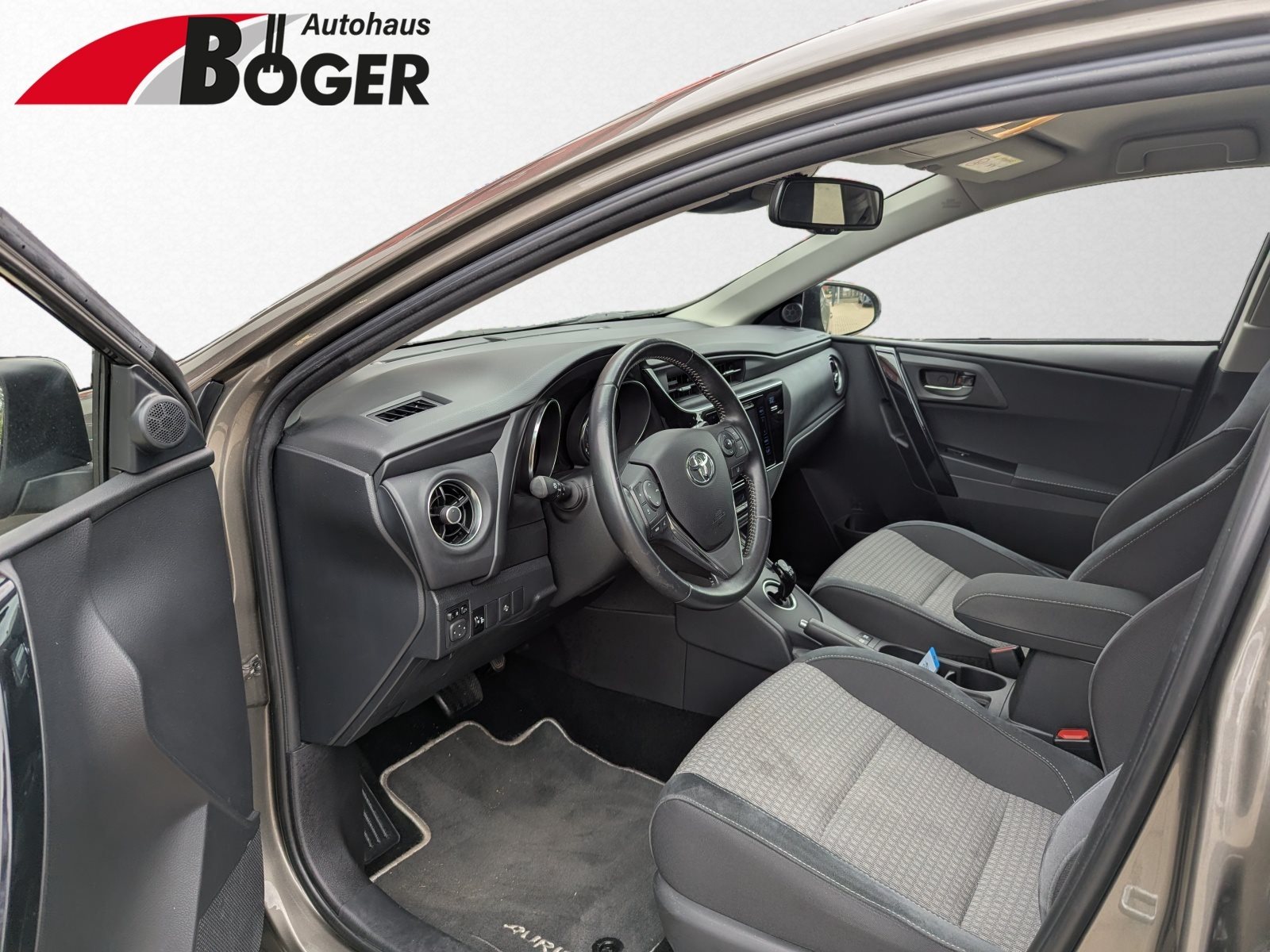 Toyota Auris – Bild 8