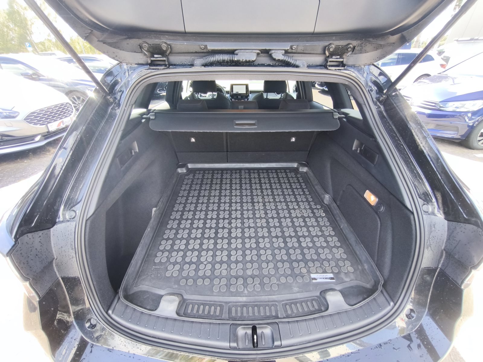 Toyota Corolla Touring Sports – Bild 17