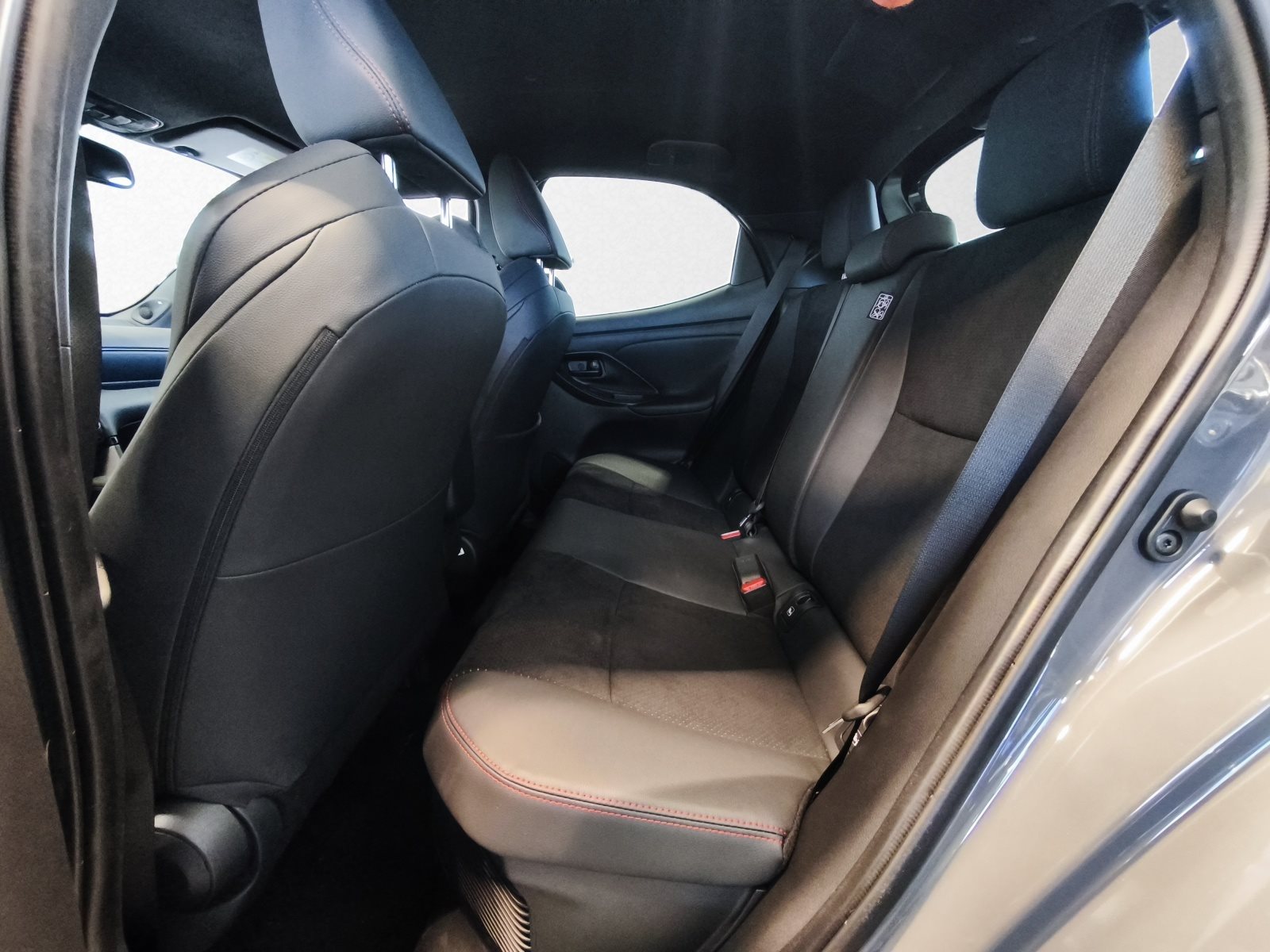 Toyota Yaris – Bild 11