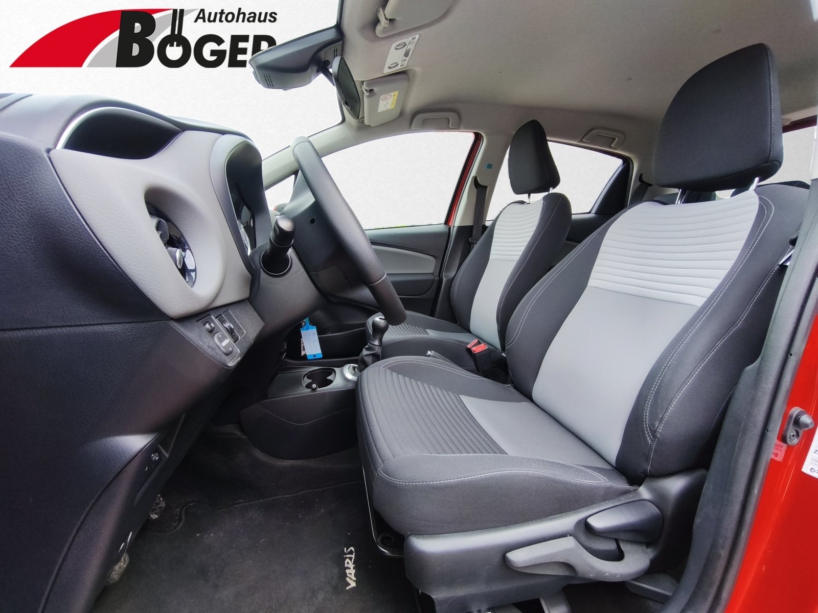 Toyota Yaris – Bild 10