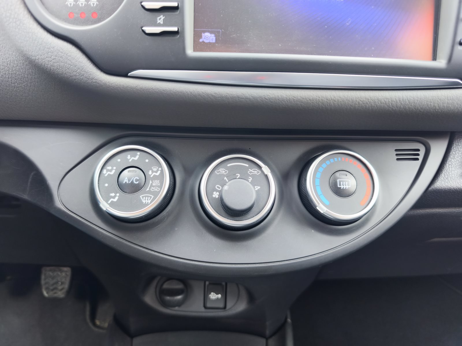 Toyota Yaris – Bild 14