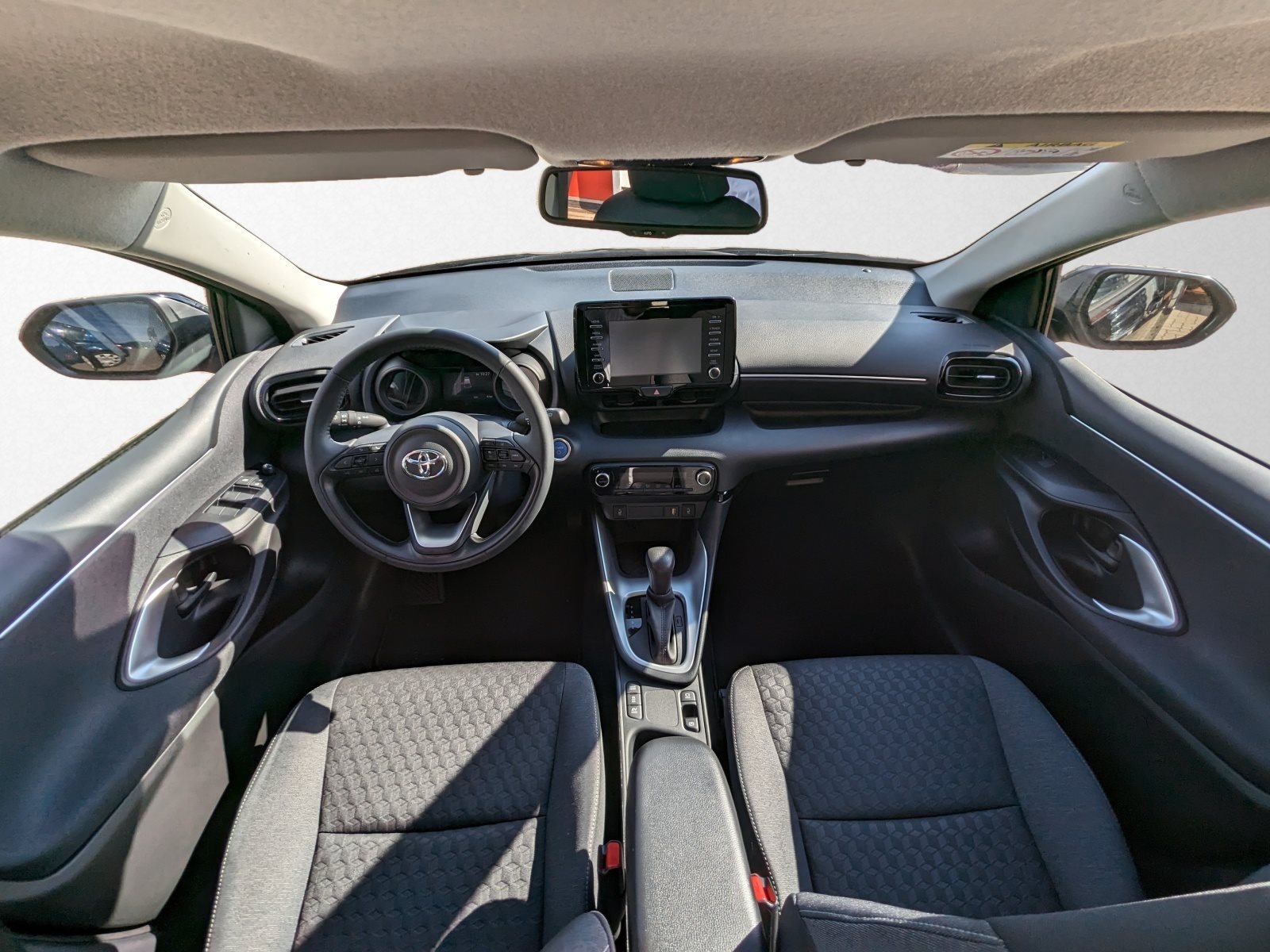 Toyota Yaris – Bild 10