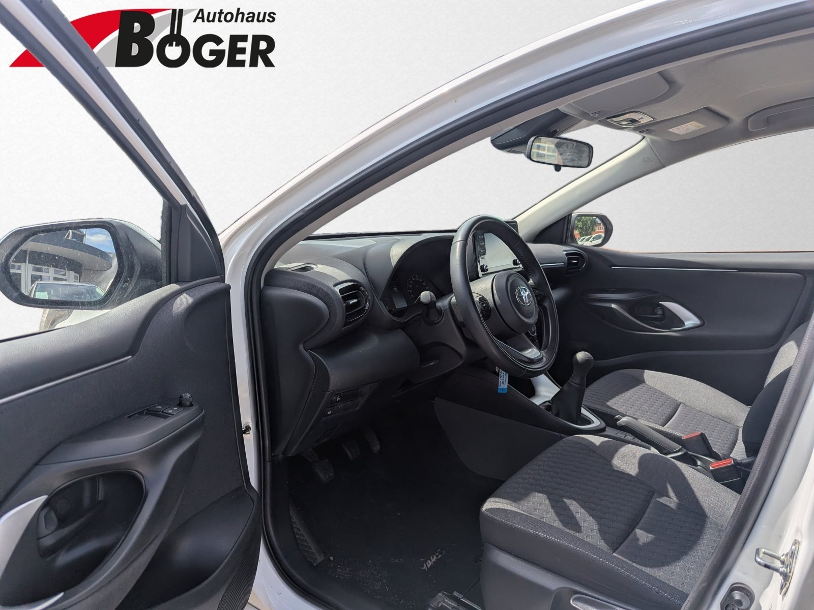 Toyota Yaris – Bild 10
