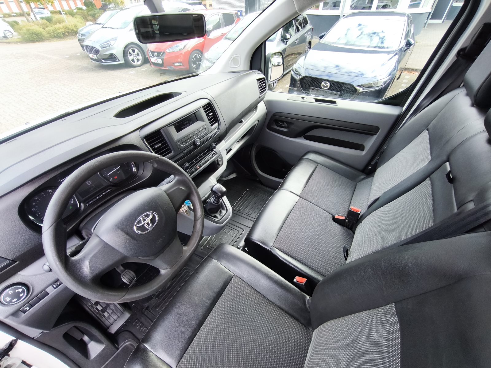 Toyota Proace – Bild 15